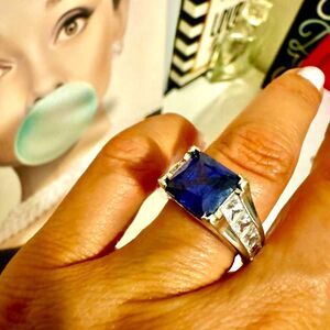 Cubic Zirconia womens blue white square cushion sterling silver .925 ring size 6